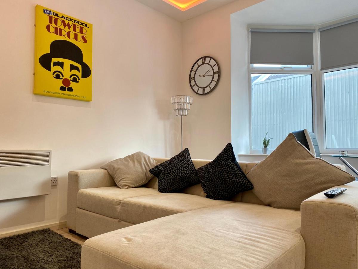 Princess Theatre Beach View Apartments By Blackpool Service Apartments Dış mekan fotoğraf